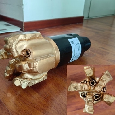 Thân máy bằng thép 152mm Pdc Mũi khoan lỗ khoan 5 lưỡi cho đá cứng