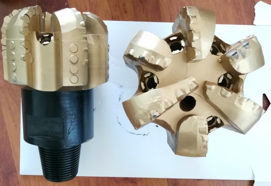 Tùy chỉnh 7 1/2 'PDC khoan bit cho các yêu cầu khoan khác nhau và ứng dụng