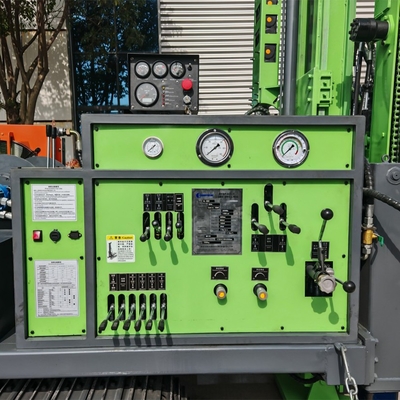 8.5m Mast Height 1400m Exploration Drill Rigs 129kw Điện lực động cơ diesel