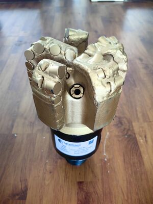 8 1/2 Inch 5 Lưỡi Mũi Khoan PDC cho Giếng Nước với Ren API REG