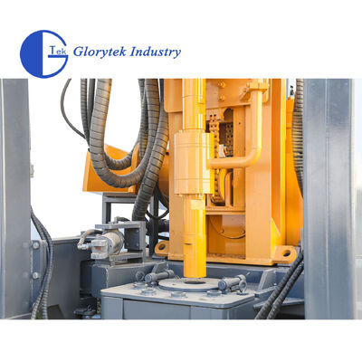 Máy khoan giếng nước bánh xích cao su GL180R với độ sâu 180m và dẫn động thủy lực trên cùng để khoan lỗ địa nhiệt